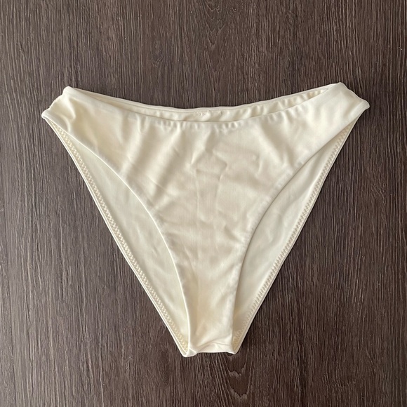 Tularosa | TAMRYN High-leg Bikini Bottom - Ivory - Picture 5 of 7